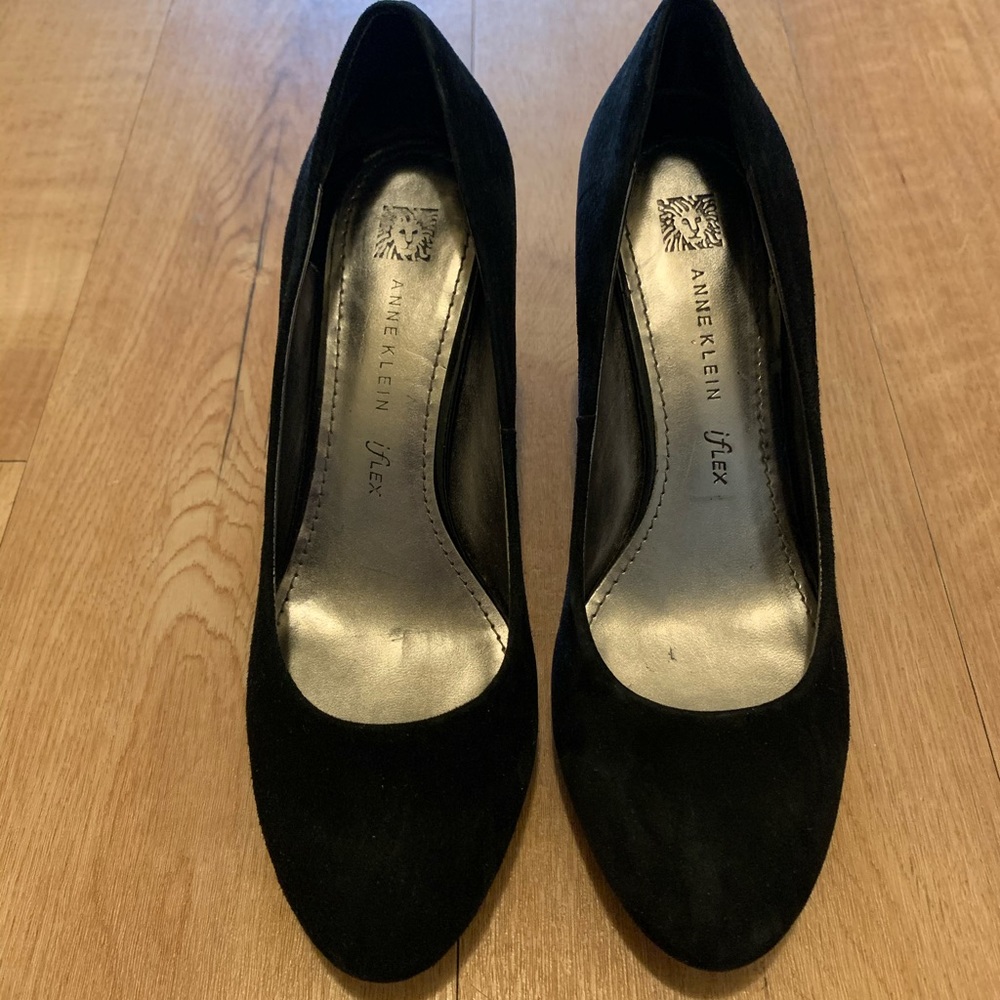 Anne Klein Black Suede Leather Heels